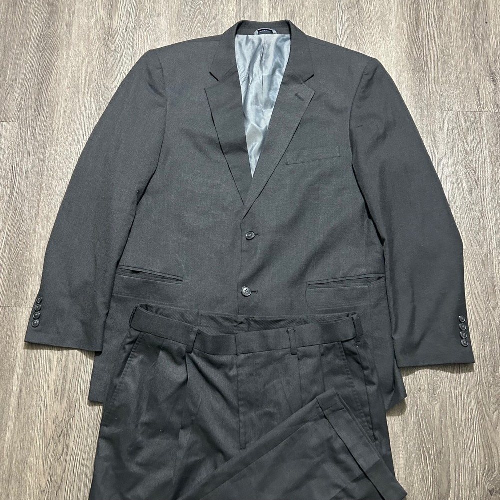 Saddlebred Suit 44R 36x30 Charcoal Grey Two Button Blazer Pleated Trousers‎ Set